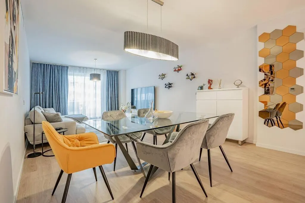 Beautiful Rooftop Pool 3Bed Marbella Apartment
